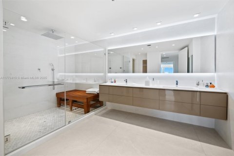 Condo in Bal Harbour, Florida, 3 bedrooms  № 1692517 - photo 8