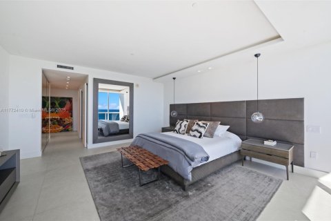 Condo in Bal Harbour, Florida, 3 bedrooms  № 1692517 - photo 24
