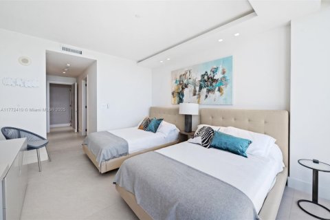 Condo in Bal Harbour, Florida, 3 bedrooms  № 1692517 - photo 14