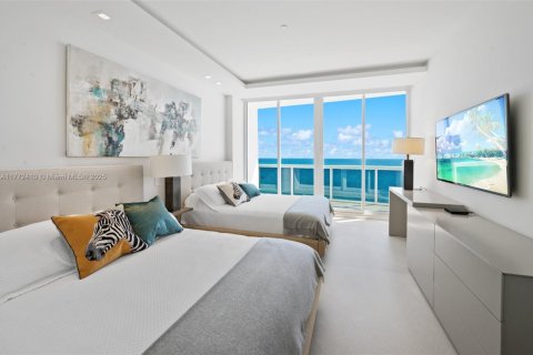 Condo in Bal Harbour, Florida, 3 bedrooms  № 1692517 - photo 13