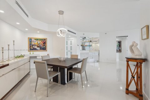 Condo in Aventura, Florida, 2 bedrooms  № 1404103 - photo 6