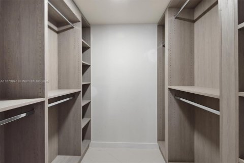 Condo in Aventura, Florida, 2 bedrooms  № 1404103 - photo 11