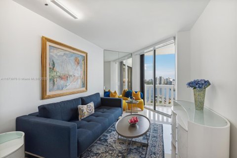 Condo in Aventura, Florida, 2 bedrooms  № 1404103 - photo 12