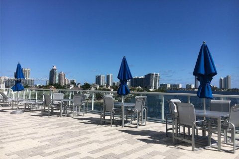 Condo in Aventura, Florida, 2 bedrooms  № 1404103 - photo 20