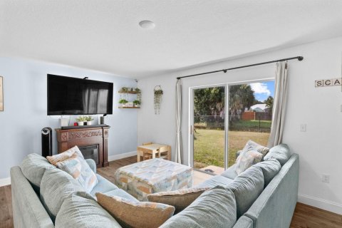 Casa en venta en Port St. Lucie, Florida, 4 dormitorios, 166.85 m2 № 2309105 - foto 13