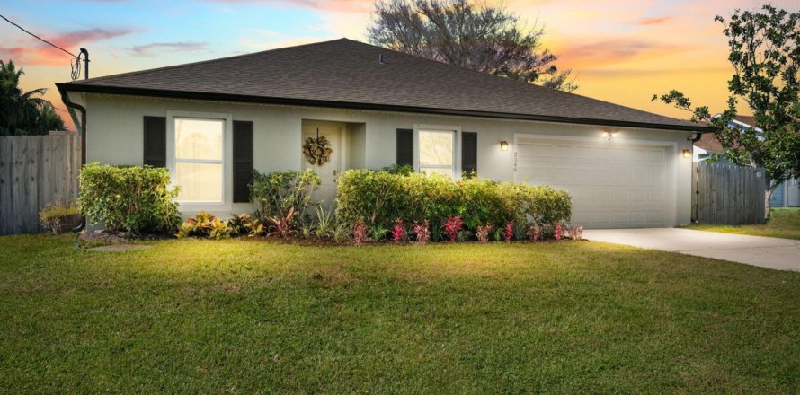 Casa en Port St. Lucie, Florida 4 dormitorios, 166.85 m2 № 2309105