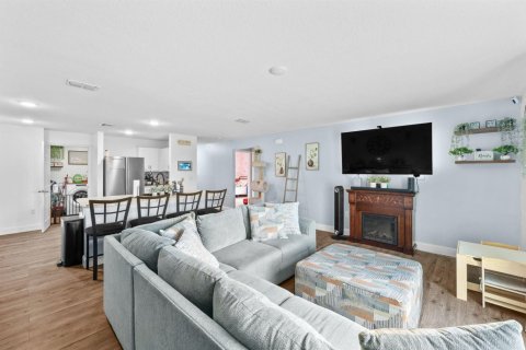Casa en venta en Port St. Lucie, Florida, 4 dormitorios, 166.85 m2 № 2309105 - foto 14