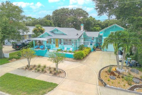 House in New Smyrna Beach, Florida 3 bedrooms, 195.09 sq.m. № 1342426 - photo 6