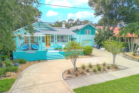 House in New Smyrna Beach, Florida 3 bedrooms, 195.09 sq.m. № 1342426 - photo 5