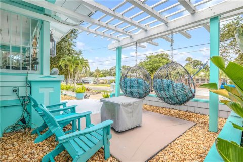 House in New Smyrna Beach, Florida 3 bedrooms, 195.09 sq.m. № 1342426 - photo 13
