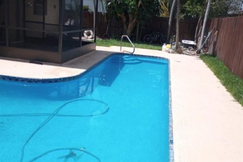 Villa ou maison à vendre à North Lauderdale, Floride: 3 chambres, 120.68 m2 № 2146953 - photo 27