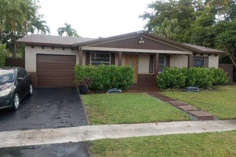 Villa ou maison à vendre à North Lauderdale, Floride: 3 chambres, 120.68 m2 № 2146953 - photo 2