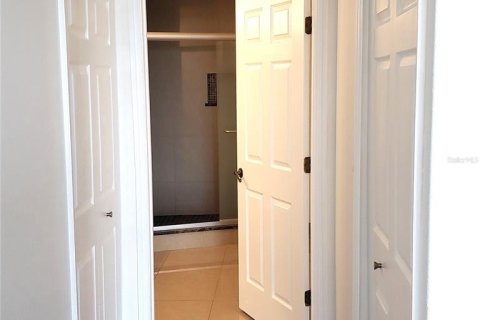 Condo in Orlando, Florida, 3 bedrooms  № 1885189 - photo 13