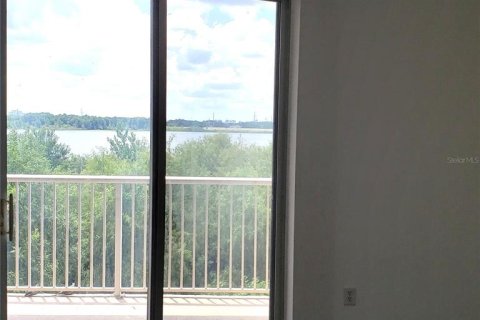Condo in Orlando, Florida, 3 bedrooms  № 1885189 - photo 10