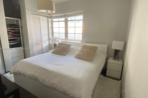 Copropriété à vendre à Miami Beach, Floride: 1 chambre, 55.37 m2 № 2033887 - photo 12