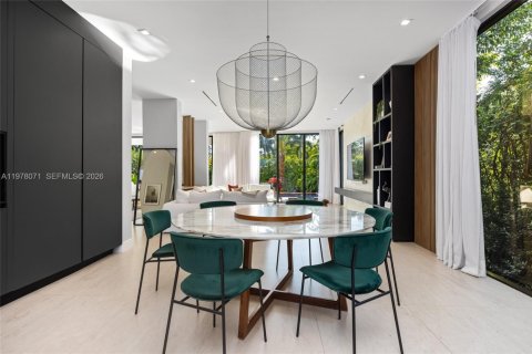 Casa en venta en Miami Beach, Florida, 4 dormitorios, 336.58 m2 № 2058585 - foto 11