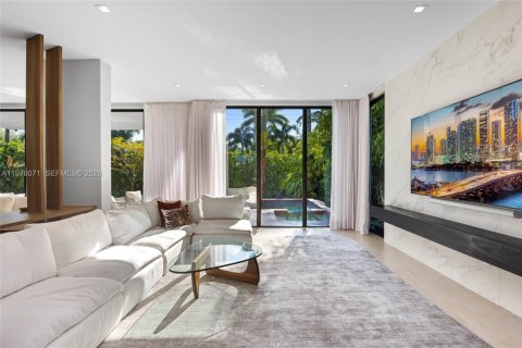 Casa en venta en Miami Beach, Florida, 4 dormitorios, 336.58 m2 № 2058585 - foto 7