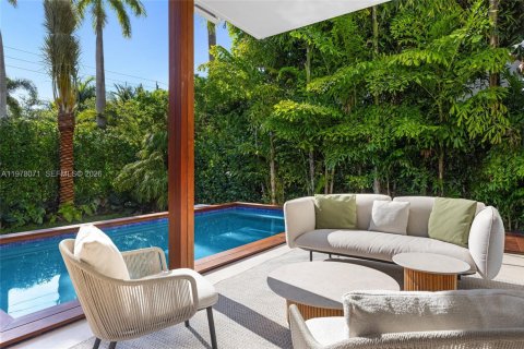 Casa en venta en Miami Beach, Florida, 4 dormitorios, 336.58 m2 № 2058585 - foto 19