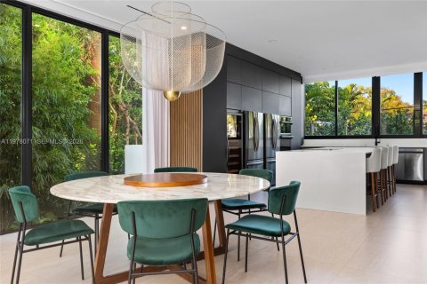 Casa en venta en Miami Beach, Florida, 4 dormitorios, 336.58 m2 № 2058585 - foto 9