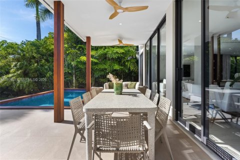 Casa en venta en Miami Beach, Florida, 4 dormitorios, 336.58 m2 № 2058585 - foto 20