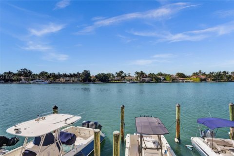 Condo in Miami Beach, Florida, 1 bedroom  № 1891595 - photo 22