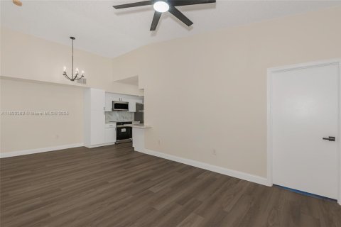 Condo in Davie, Florida, 2 bedrooms  № 1951219 - photo 6