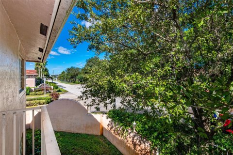 Condo in Davie, Florida, 2 bedrooms  № 1951219 - photo 27