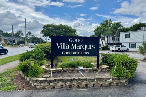 Condo in Orlando, Florida, 2 bedrooms  № 1820611 - photo 1