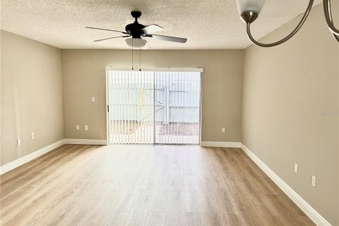 Condo in Orlando, Florida, 2 bedrooms  № 1820611 - photo 4