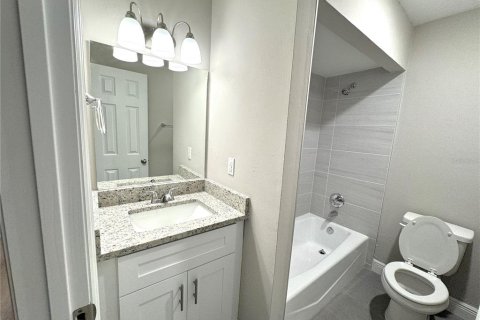 Condo in Orlando, Florida, 2 bedrooms  № 1820611 - photo 22