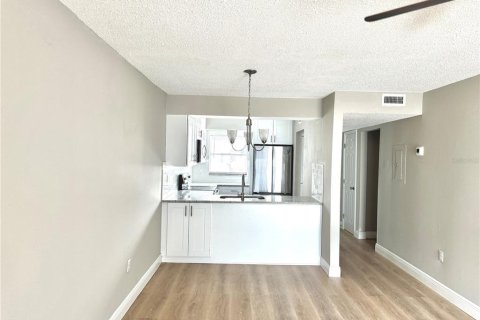 Condo in Orlando, Florida, 2 bedrooms  № 1820611 - photo 10