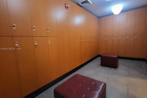 Condo in Miami, Florida, 1 bedroom  № 1877527 - photo 28