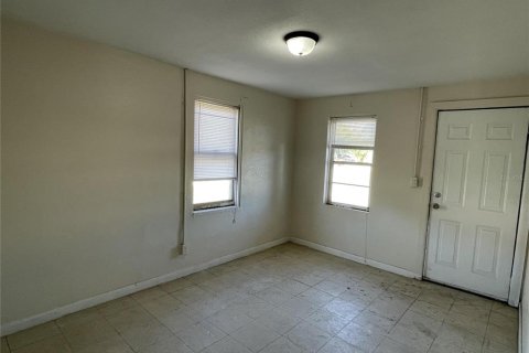 Apartamento en alquiler en Lake Wales, Florida, 2 dormitorios, 55.74 m2 № 1750634 - foto 2