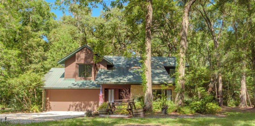 House in Micanopy, Florida 3 bedrooms, 165.74 sq.m. № 1750590