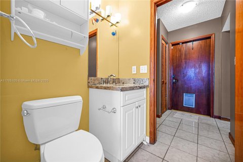 Casa en venta en Pembroke Pines, Florida, 4 dormitorios, 257.9 m2 № 1582932 - foto 27