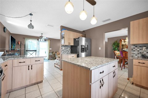 Casa en venta en Pembroke Pines, Florida, 4 dormitorios, 257.9 m2 № 1582932 - foto 21