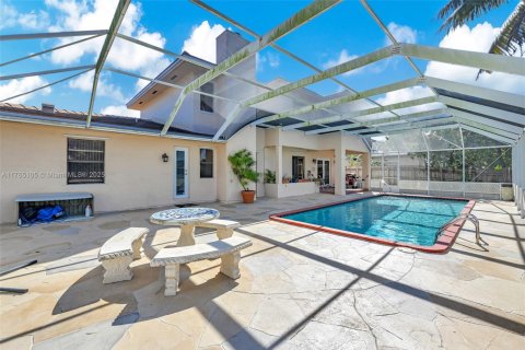 Casa en venta en Pembroke Pines, Florida, 4 dormitorios, 257.9 m2 № 1582932 - foto 13