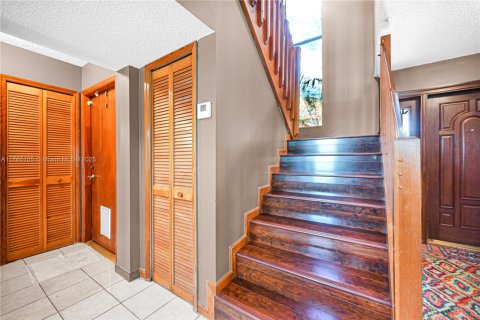 Casa en venta en Pembroke Pines, Florida, 4 dormitorios, 257.9 m2 № 1582932 - foto 25
