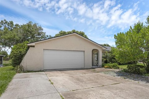 House in Sanford, Florida 4 bedrooms, 184.5 sq.m. № 1846711 - photo 2