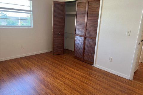 House in Sanford, Florida 4 bedrooms, 184.5 sq.m. № 1846711 - photo 20
