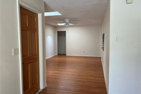 House in Sanford, Florida 4 bedrooms, 184.5 sq.m. № 1846711 - photo 10