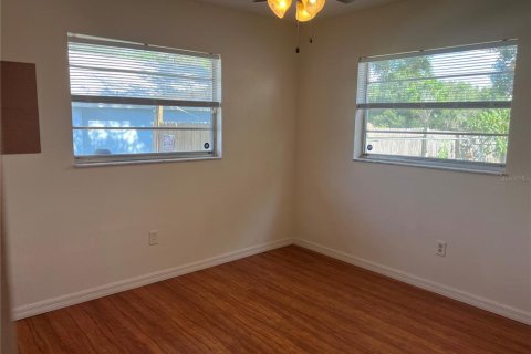 House in Sanford, Florida 4 bedrooms, 184.5 sq.m. № 1846711 - photo 21