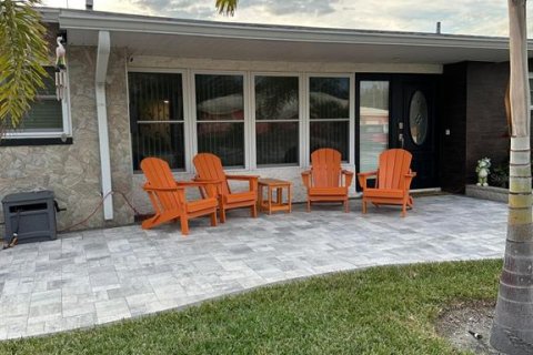 Villa ou maison à vendre à Saint Petersburg, Floride: 4 chambres, 151.06 m2 № 1901825 - photo 4