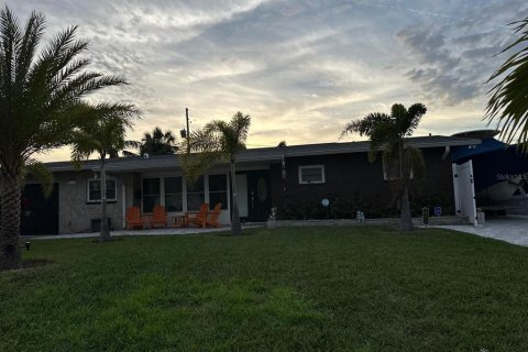 Villa ou maison à vendre à Saint Petersburg, Floride: 4 chambres, 151.06 m2 № 1901825 - photo 5
