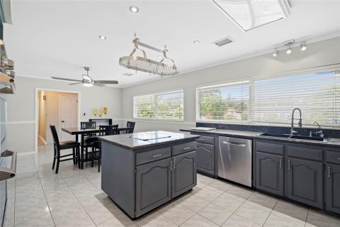 Villa ou maison à vendre à Valrico, Floride: 3 chambres, 228.08 m2 № 1918942 - photo 6