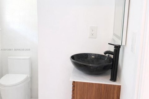 Appartement à louer à Hallandale Beach, Floride: 3 chambres, 117.99 m2 № 2075885 - photo 9