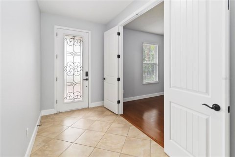 House in Orlando, Florida 4 bedrooms, 378.3 sq.m. № 1801468 - photo 6