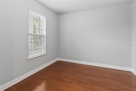 House in Orlando, Florida 4 bedrooms, 378.3 sq.m. № 1801468 - photo 20