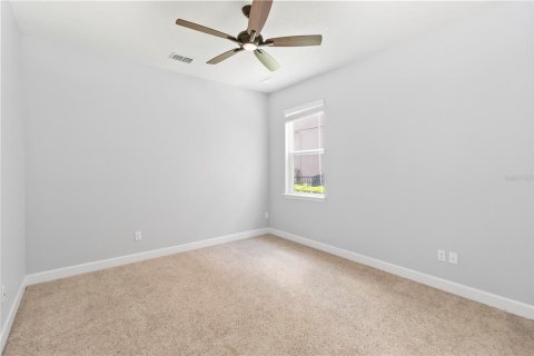 House in Orlando, Florida 4 bedrooms, 378.3 sq.m. № 1801468 - photo 22