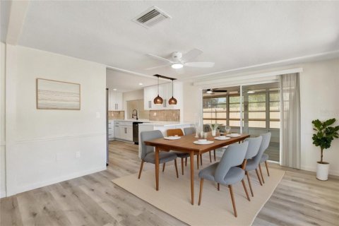 House in Holiday, Florida 4 bedrooms, 153.94 sq.m. № 1518710 - photo 13